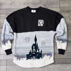Disney Spirit Soft Sherpa/Jersey Black and White Oversized Castle Fleece